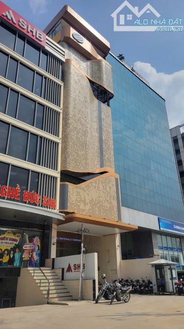 Cho thuê Tòa Nhà Út Tịch,  25x22m, hầm 7 lầu, 1600m2, PCCC, 2 Thang Máy 300 triệu/tháng