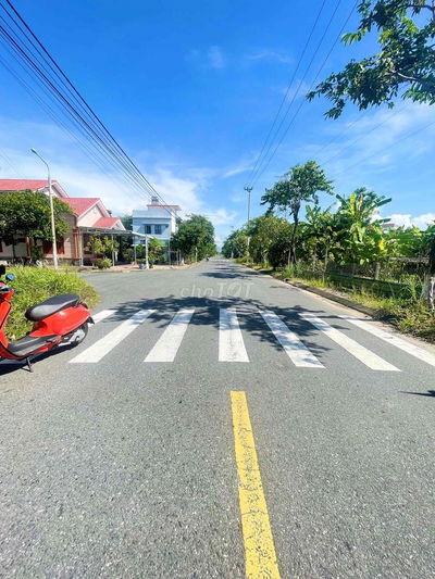 Hằng Phương Nữ Sĩ gần cầu Khuê Đông, trục thông dài giá 4tyxxx nhỏ