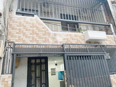 Nhà nguyên căn. Hình và Video thật 100%. 2PN.2WC. có máy lạnh