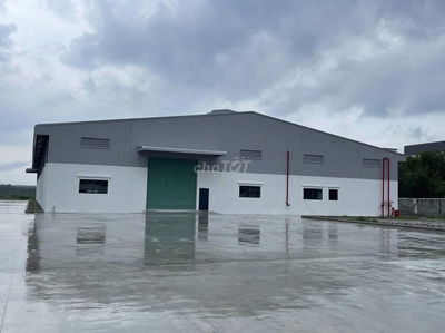 Cho thuê 2500 m2 XƯỞNG Tân Uyên ,đường Cont ,PCCC tự động ,G.tờ đầy đủ