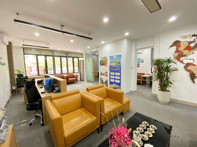 CHÍNH CHỦ CHO THUÊ VP MẶT PHỐ TRUNG HÒA DIỆN TÍCH 200M2 FULL NỘI THẤT