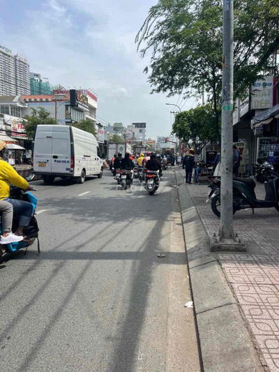 cho thuê nhà mặt đường HUỲNH TẤN PHÁT GẦN NGAY NGÃ TƯ