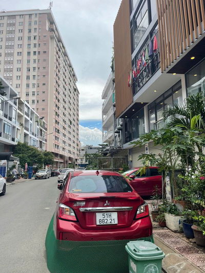 Cần cho thuê nhà nguyên căn 22 Lữ Gia. DT: 4 x 15m, 4 tầng nhà đẹp.