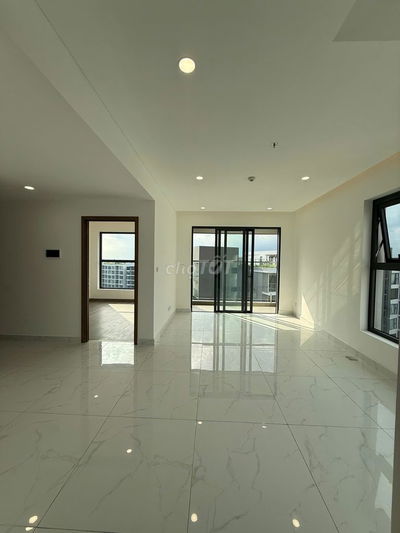 Cho Diamond Alnata Plus 85m2 mới 100% NTCB giá 14 triệu / tháng