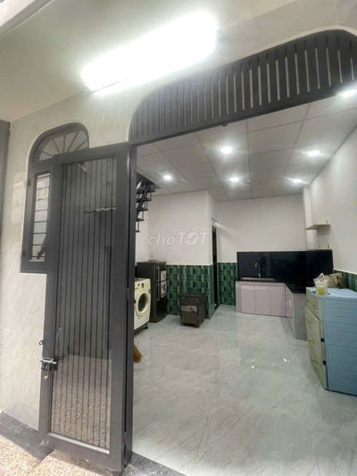 NHÀ NHỎ ĐẦY ĐỦ NỘI THẤT ĐƯỜNG 14 P8 GV