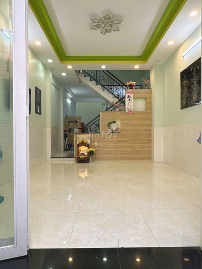 Hàng hiếm hxh Thống Nhất, dt 4.3x16.2m, nhà 3 tầng , giá cực êm