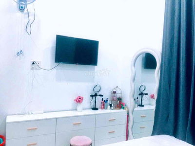 Cho thuê phòng giá 3,2tr/ tháng gần chợ Tân Hương ( chỉ cho nữ thuê )