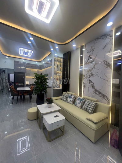 Nhà 3 phòng ngủ ,xây mới phun nội thất sổ hồng riêng Huỳnh Tấn Phát.