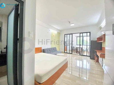 Căn hộ tách bếp 35m2 gần ngã tư thủ đức