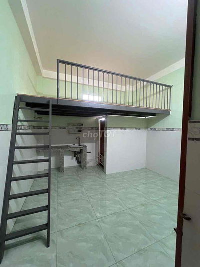Tìm bạn nữ ở ghép