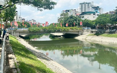 Bán toà nhà 8 tầng mặt phố Nguyễn Khang, Cầu Giấy. Mặt tiền 9.5m, nở hậu. Vỉa hè 2 bên.