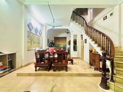 Bán nhà Quốc Tử Giám 48m2 nhà đẹp ngõ to ô tô tránh sổ đẹp 9.8 tỷ