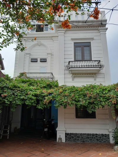 Chính chủ bán nhà 3 tầng diện tích đất 205 m2, gần đường Lý Thánh Tông