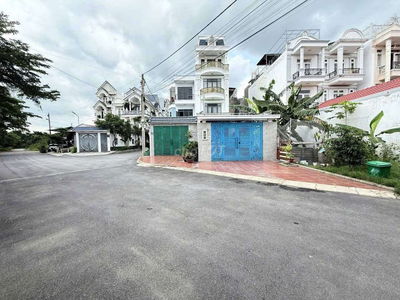 Nhà phố 4,7m x 33m. 3 tầng hẻm nhựa 12m Đường Nguyễn Ảnh Thủ