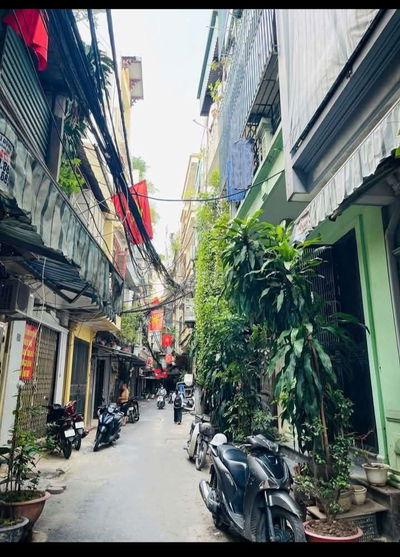 Tôi cần bán nhà mặt ngõ ô tô chánh, Tây Sơn, 4tầng full nội thất.