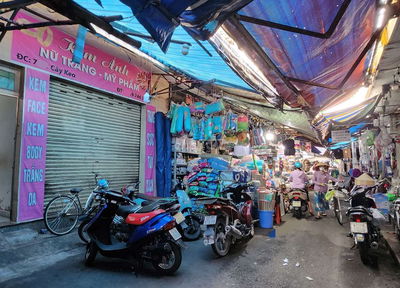 Sạp & mặt bằng trong nhà, nguyên căn MT đường hông chợ, dt 4x7m