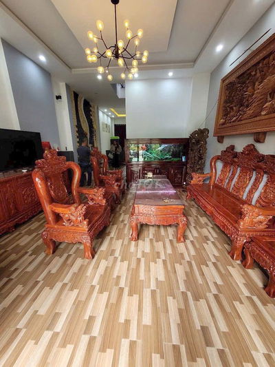 Thuê nhà ngay công viên nam việt á