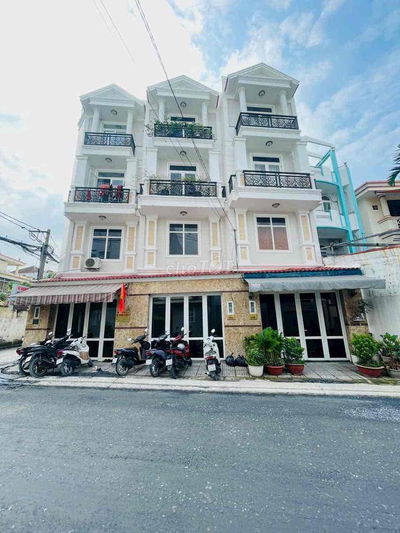 NHÀ NGUYÊN CĂN MẶT TIỀN ĐƯỜNG SỐ 17 PHẠM VĂN ĐỒNG, FULL NỘI THẤT