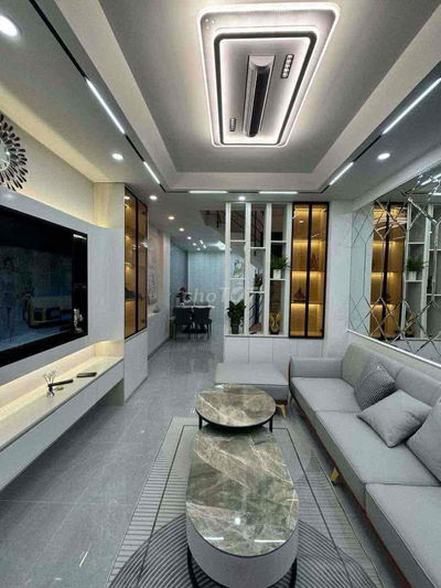 SIÊU PHẨM! VIP CẦU GIẤY, Ô TÔ GẦN, 2 THOÁNG, Ở SƯỚNG, TIỆN ÍCH ĐẦY ĐỦ