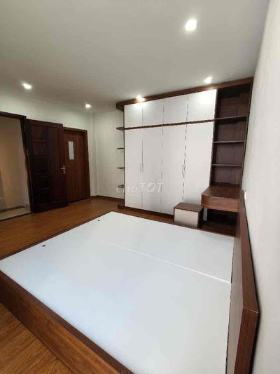 Bán nhà lô góc Hồ Ba Mẫu gần ô tô gần hồ 29m2, 5 tầng, 6.5 tỷ