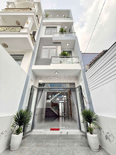 NHÀ.MỚI 100%🫰4M×19M..1 TRỆT 1 LỬNG 3 LẦU NỘI THẤT ĐẦY ĐỦ VÍP Q12