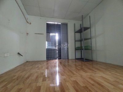 Hot! Bán nhà Tôn Đức Thắng, kinh doanh, lô góc, dt 17m, mt 3m,25m Ô tô