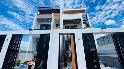 👉 SIÊU PHẨM NHÀ ĐẸP MỚI RA LÒ 250M 1 LẦU , SHR , OTO TẬN NHÀ, NÊN MUA
