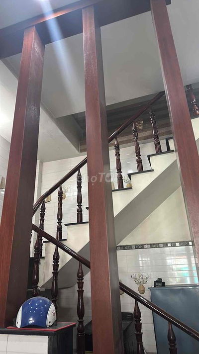 Nhà rộng rãi cho thuê lâu dài