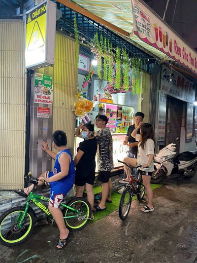 Sang Quán Trà sữa, ăn vặt => hẻm 1135 HTP