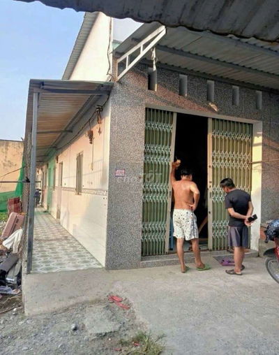 BÁN NHÀ TRỌ TÂN ĐỨC 1ty650 CÓ THU NHẬP SẴN