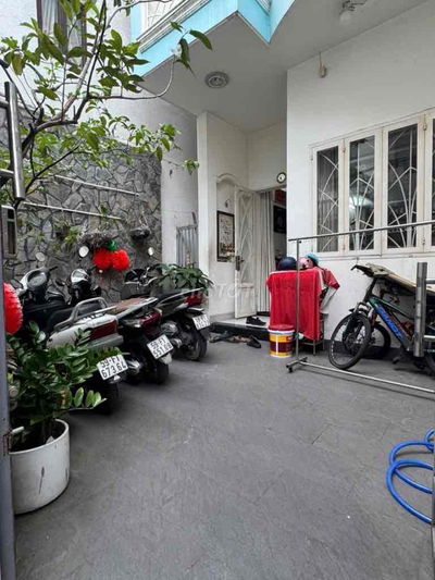 HXH Hoàng Hoa Thám PN 3 tầng 4pn 67m2 8.8t TL