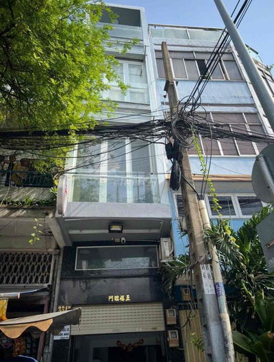 CHO THUÊ NHÀ NGUYÊN CĂN 1 trệt,1 lửng,3 lầu, sân thượng