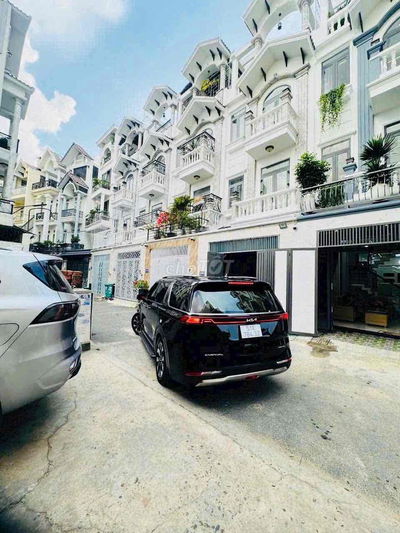 BÁN GẤP SIÊU PHẨM GÒ VẤP – NHÀ ĐẸP LUNG LINH, XE HƠI NGỦ TRONG NHÀ – G