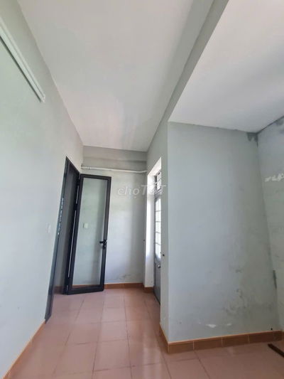 Nhà 3 tầng, mặt bằng trước và sau kinh doanh + các tầng để ở