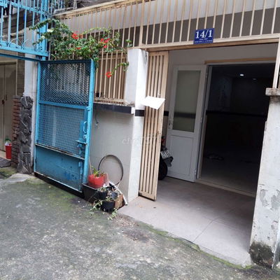 Căn tầng trệt chung cư thấp tầng, riêng hoàn toàn hẻm xe hơi