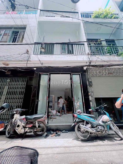 🌟 BÁN NHÀ TRUNG TÂM QUẬN 4 – VỊ TRÍ SIÊU ĐẸP 🌟