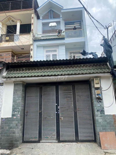 Nhà 5x20m đúc 3 tấm hẻm xe tải thông, gần trường tiểu học Kim Đồng