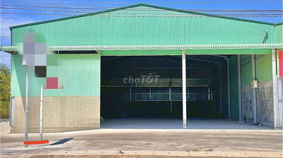 Cho thuê kho mặt tiền bến xe, 290m2 ngang 12m
