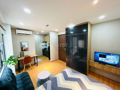 PHÒNG FULL NỘI THẤT CỬA SỔ BAN CÔNG GẦN Ở BÌNH THẠNH GIÁP PHÚ NHUẬN,Q3