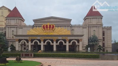 BÁN LÔ ĐẤT MẶT TIỀN VÕ NGUYÊN GIÁP , ĐỐI DIỆN CÂU LẠC BỘ QUỐC TẾ CROWN, GIÁ 25 TỶ