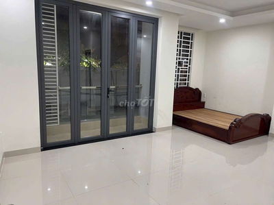 Nhà Mặt Tiền Lê Văn Lương 1 Trệt 3 Lầu 6x30m 7 Phòng 9 wc