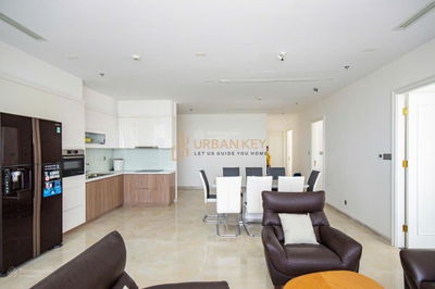 Chính chủ cần bán gấp căn hộ Vinhomes Golden River Ba Son căn góc 3PN view trực diện sông sài gòn