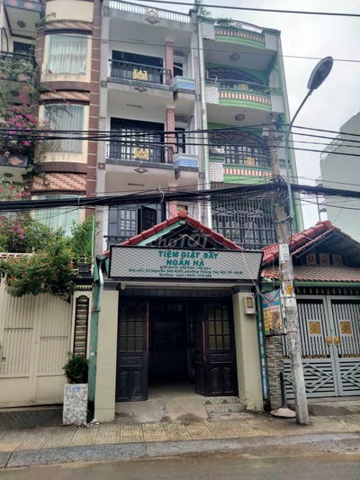 Cho thuê phòng đơn hoặc 2 phòng ngủ tách bếp ở Công Viên Làng Hoa