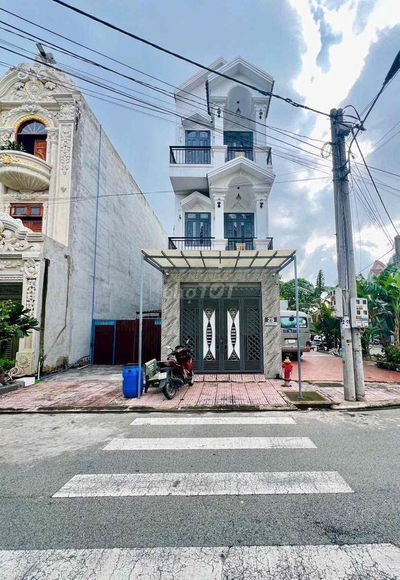 Bán Nhà 2 Lầu Đường Nhựa 8m Gần Ngã Tư Chiêu Liêu , Dĩ An , Bình Duong