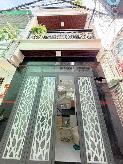 NHÀ ĐẸP 3 TẦNG GẦN CHỢ TÂN BÌNH-24M2 - LẠC LONG QUÂN- 3.85.. TỶ TL