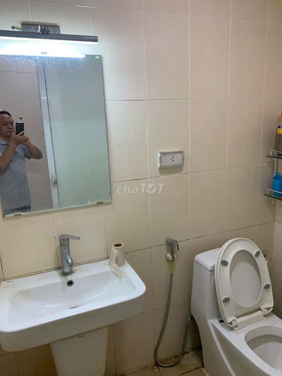 Căn 70m2 2 ngủ 2 vệ sinh riêng Đai Kim Building