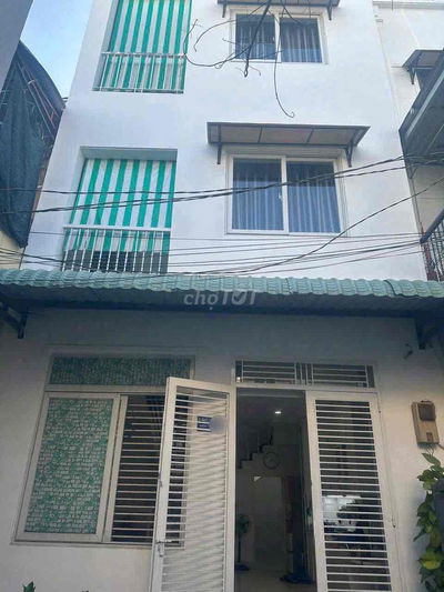 nhà đường số 11 Trường Thọ sát metro xa lộ hà nội sổ hồng hoàn công