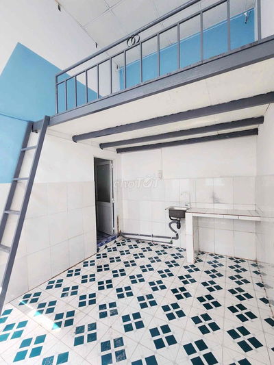 Phòng mới, rộng, tự do, an ninh Ngay Ngã Tư 550