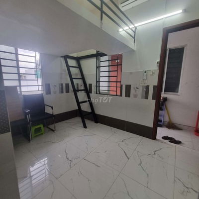 PHÒNG CÓ GÁC FULL NỘI THẤT NGAY ĐH HUTECH, HỒNG BÀNG, UEF, FTU, UTH