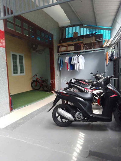 Phòng trọ 38m2 có gác gần ĐH SPKT, ĐH Ngân Hàng… (~3km)